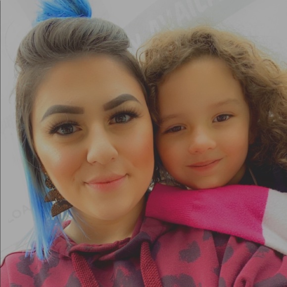 Meet your Posher, Mariah - Picture 1 of 1